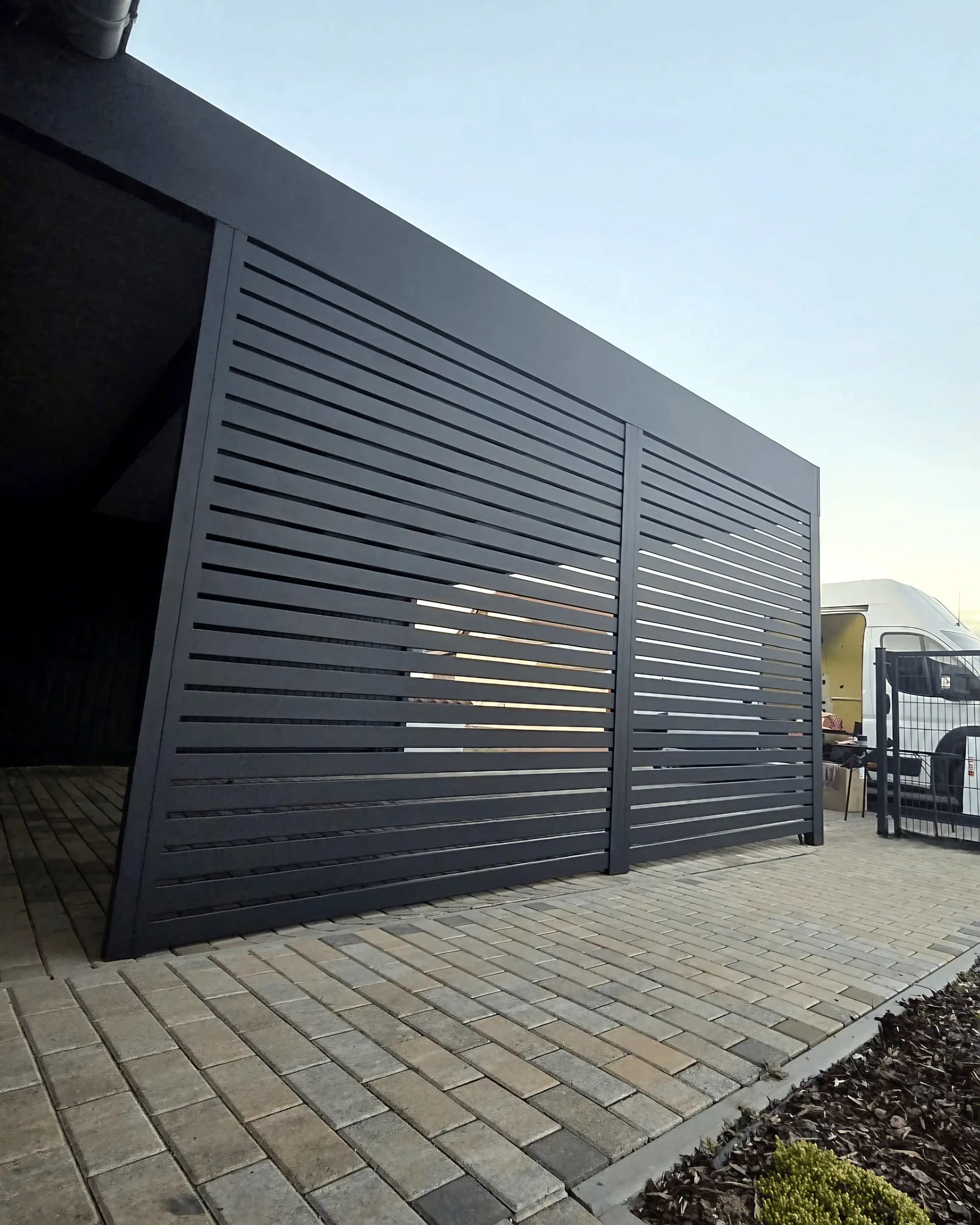 Stahlcarport · Lamellen · Anthrazit · Rueckansicht