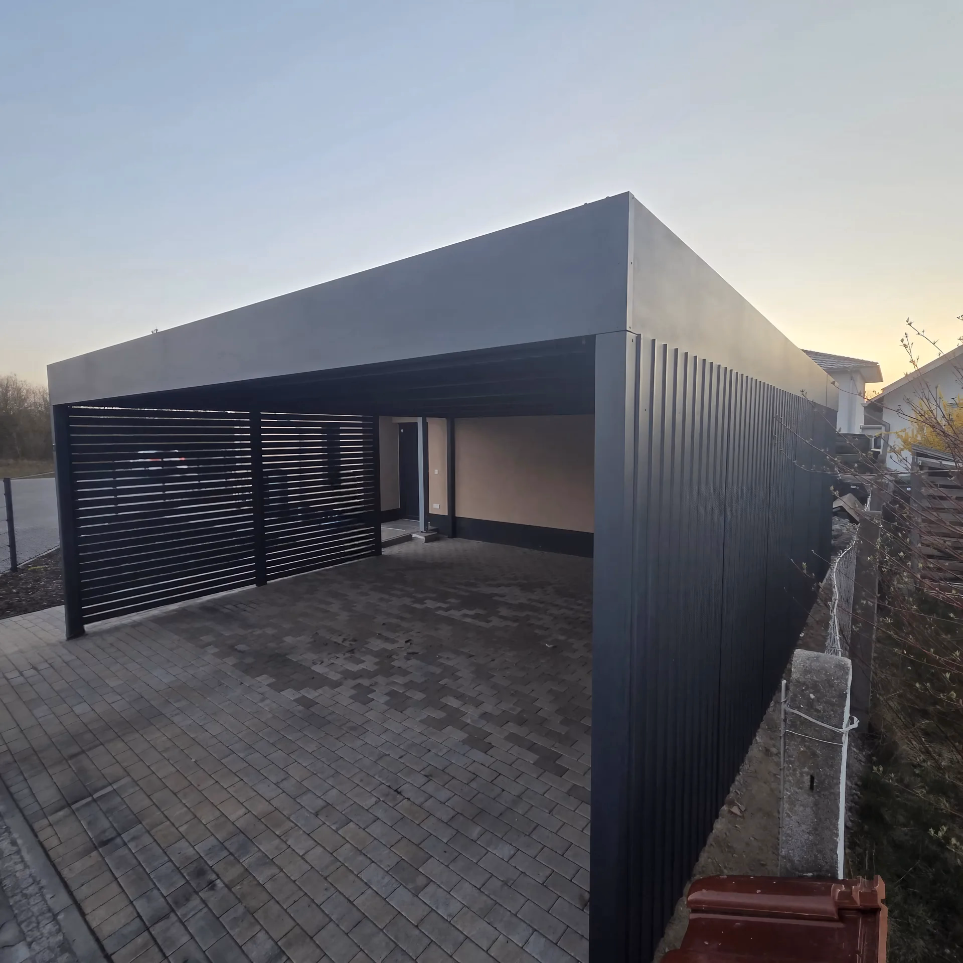 Stahlcarport · Lamellen · Trapezblech · Anthrazit